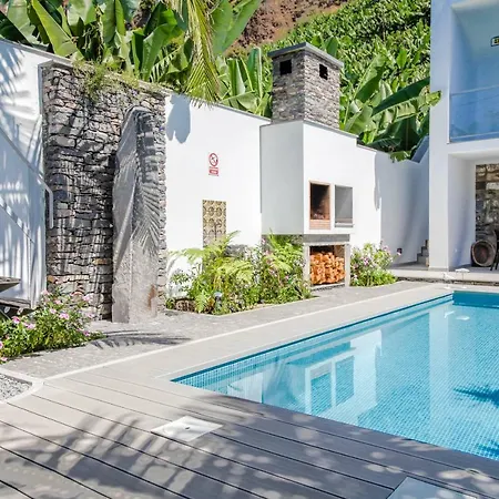 Villa Madeira Beach House - By Lovelystay