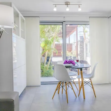 Вилла Madeira Beach House - By Lovelystay *